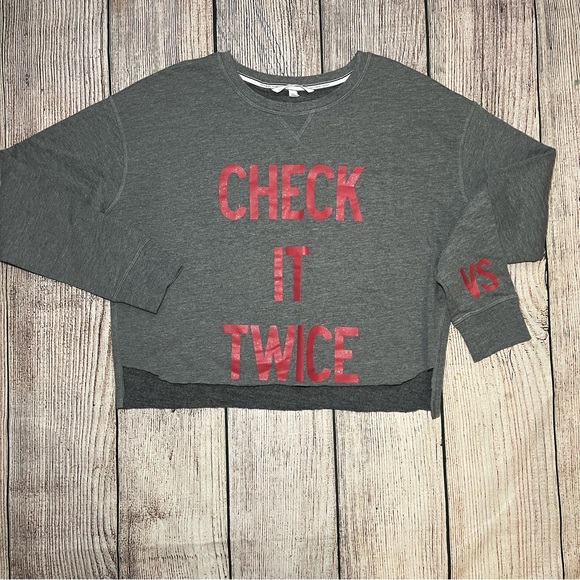 Victoria's Secret Crewneck Pullover Cropped Sweater Check It Twice Womens Size M - Picture 1 of 7